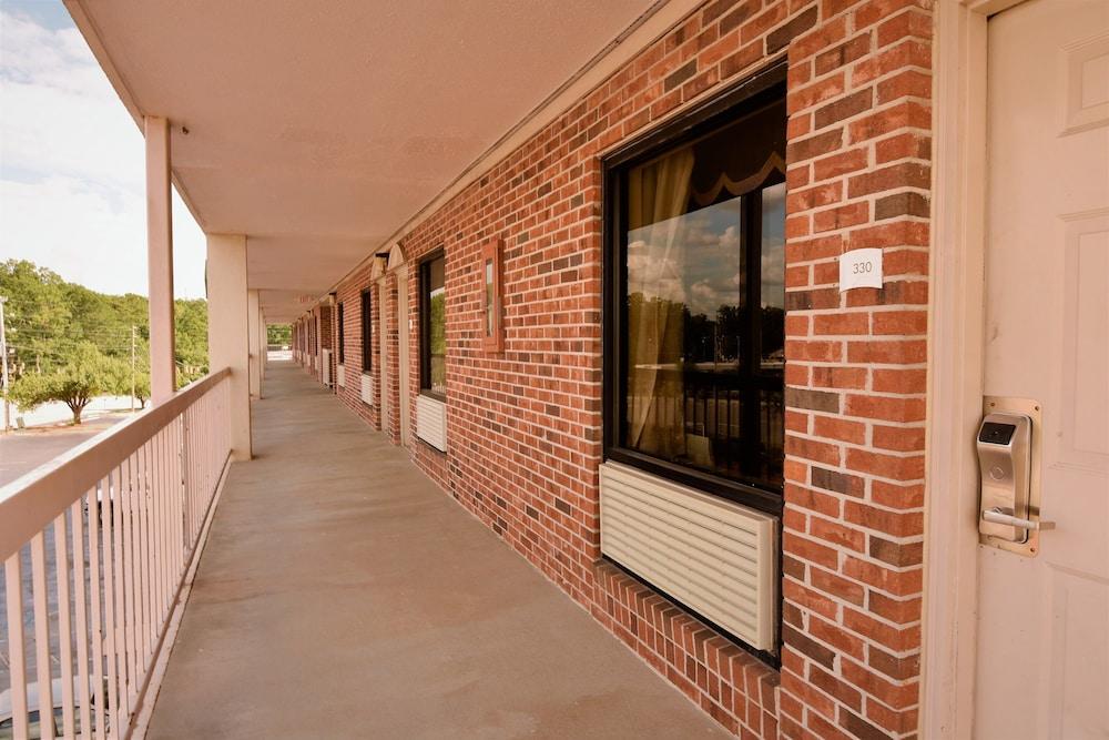 Rodeway Inn Harbison Area Columbia Exterior foto