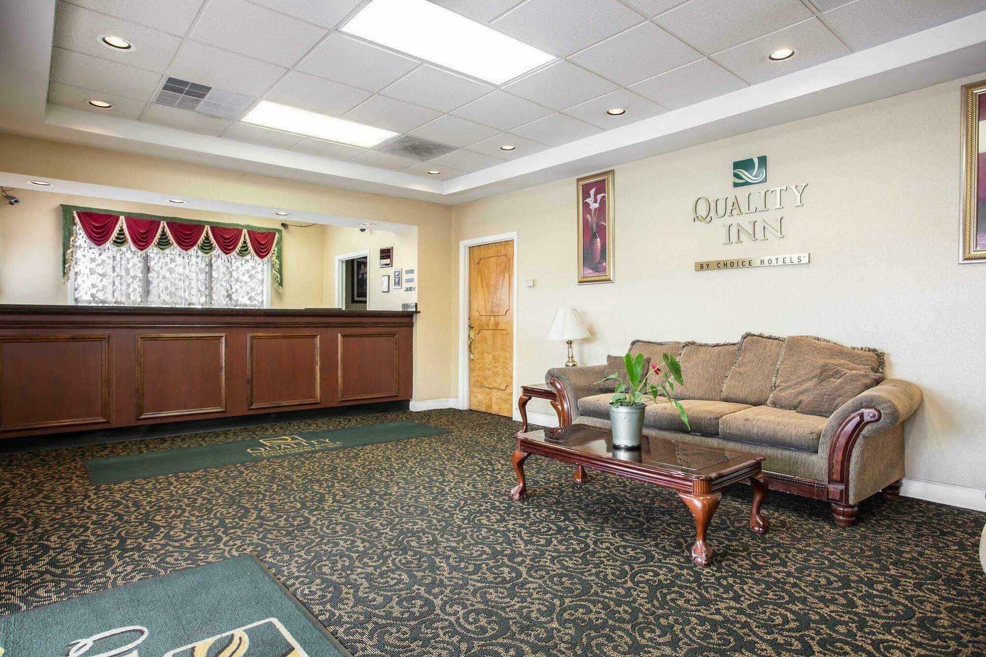 Rodeway Inn Harbison Area Columbia Exterior foto