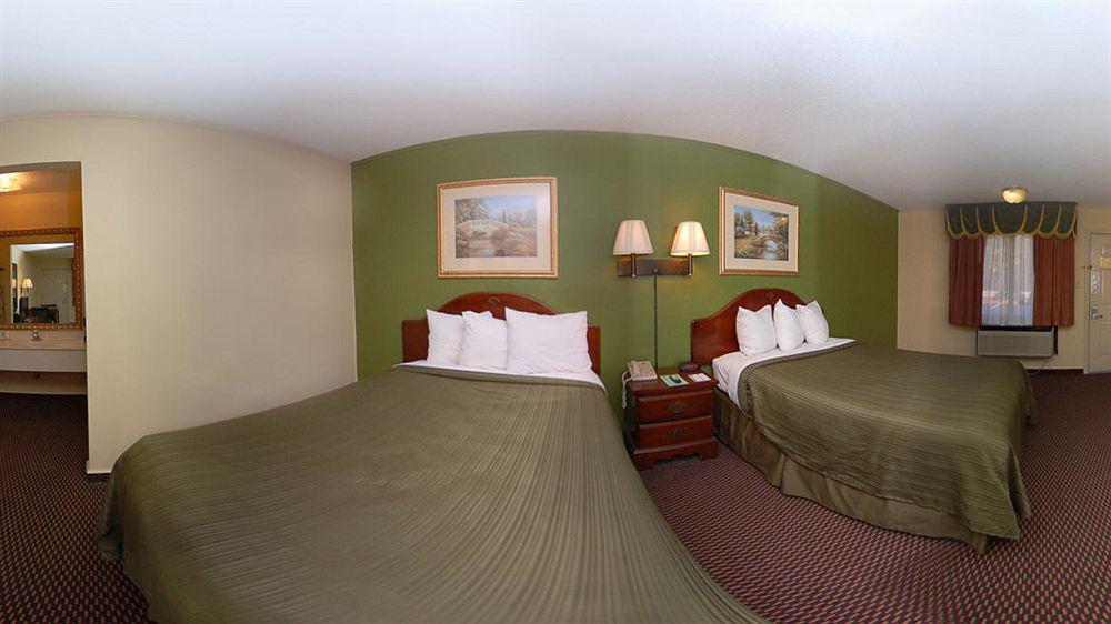 Rodeway Inn Harbison Area Columbia Exterior foto
